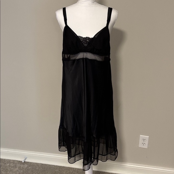 Victoria's Secret Other - Victorias Secret Angels black lace ruffled slip size large